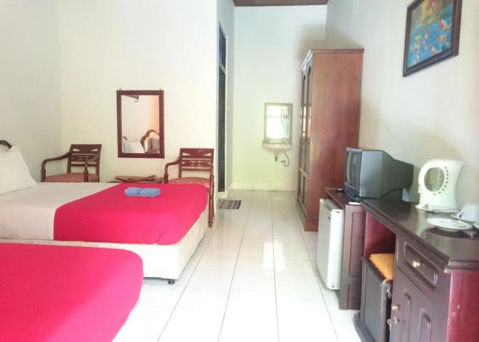 Catur Adi Putra Hotel