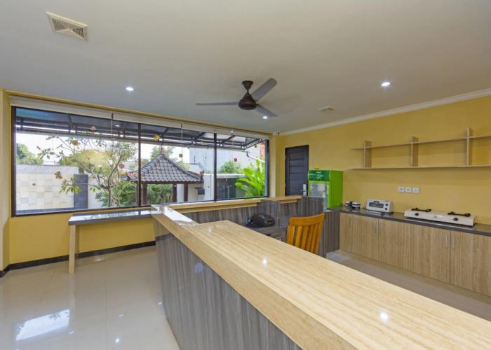 RedDoorz Plus near Mall Bali Galeria 2