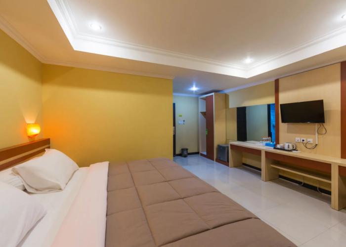 RedDoorz Plus near Mall Bali Galeria 2