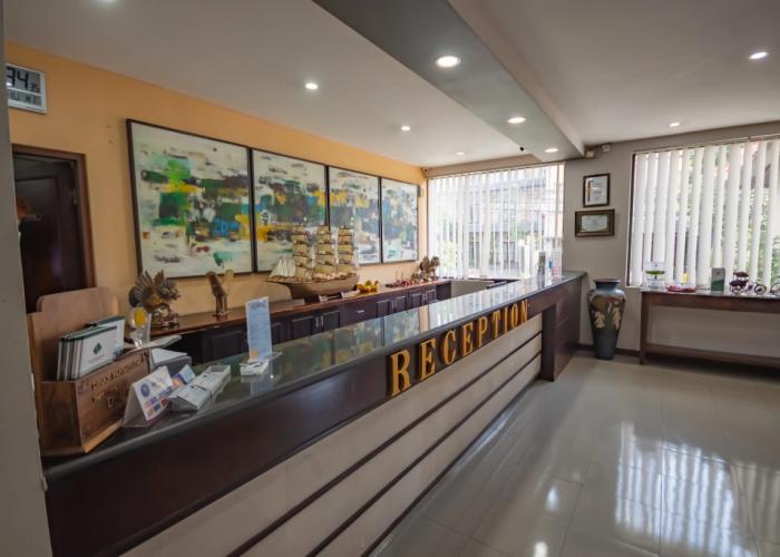 Grand Santhi Hotel