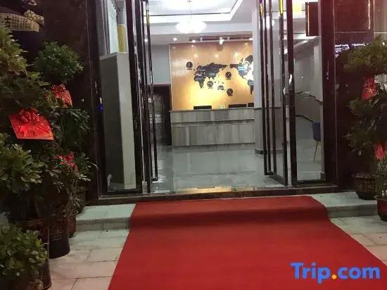 Yiyang Fenglin Evening  Hotel