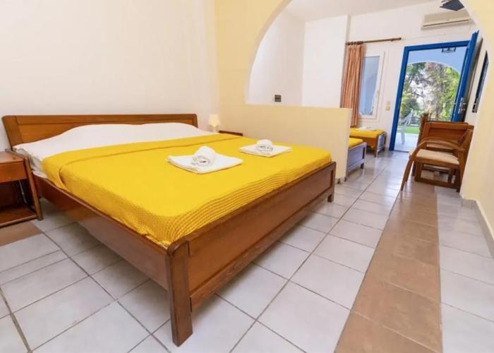 Theo Bungalows Kriopigi