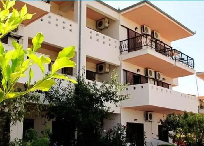 Skentos Hotel
