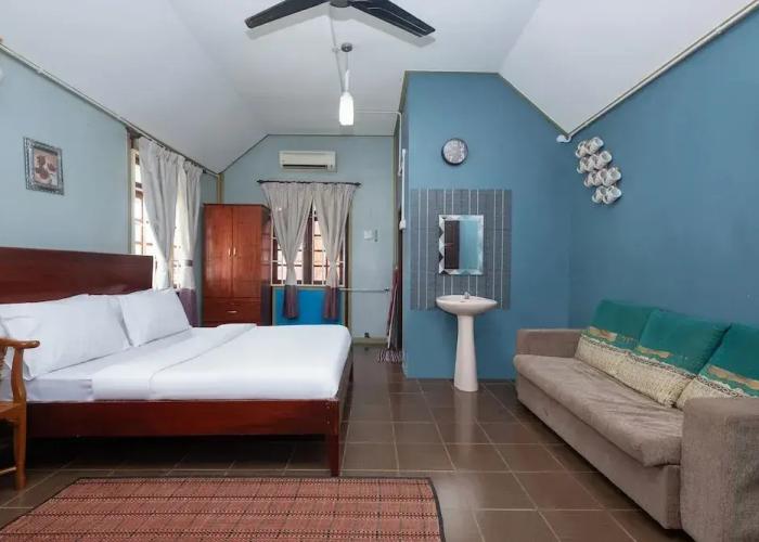 OYO 89873 Nurbayu Chalet