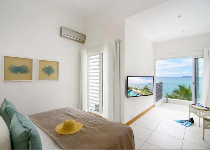 Myra Seafront Suites with Lov