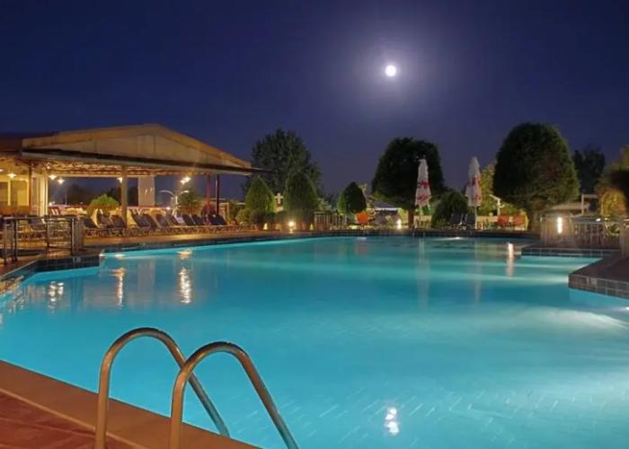 Grand Platon Hotel