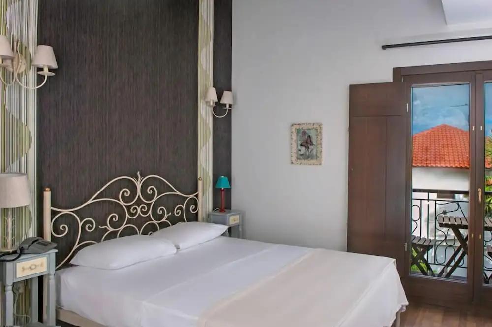 фото Polys Guest House