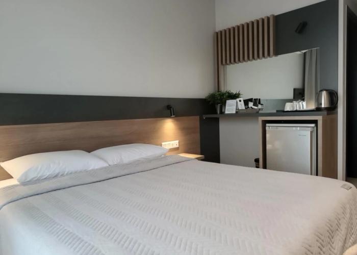 Elizabeth Queen Luxury Rooms