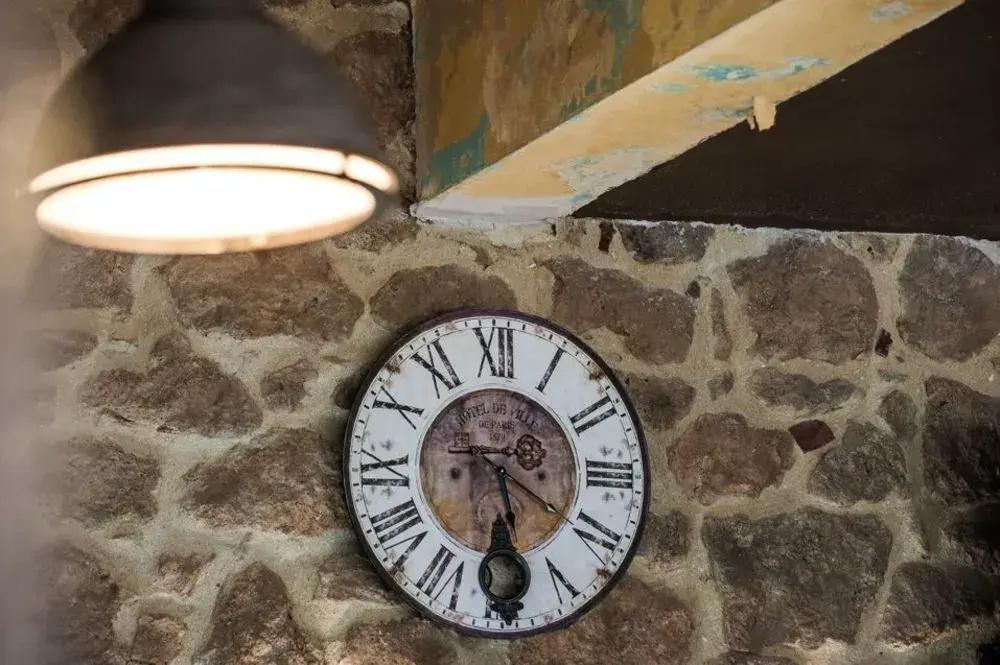 фото Polys Guesthouse