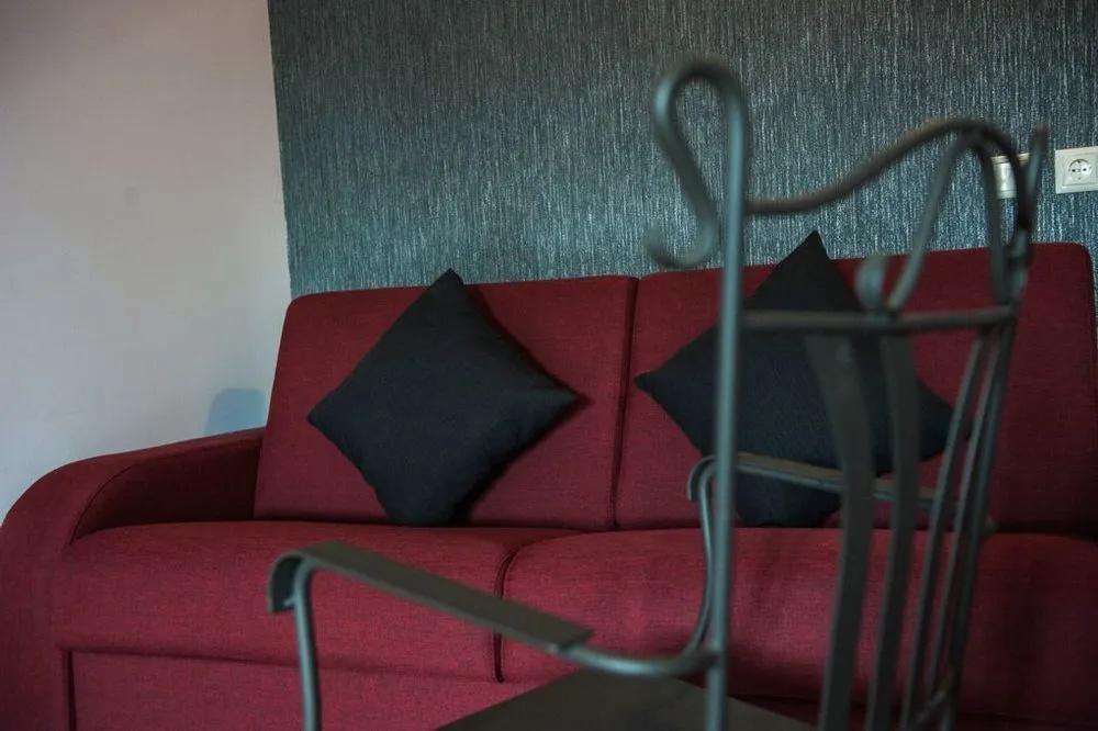 фото Polys Guesthouse