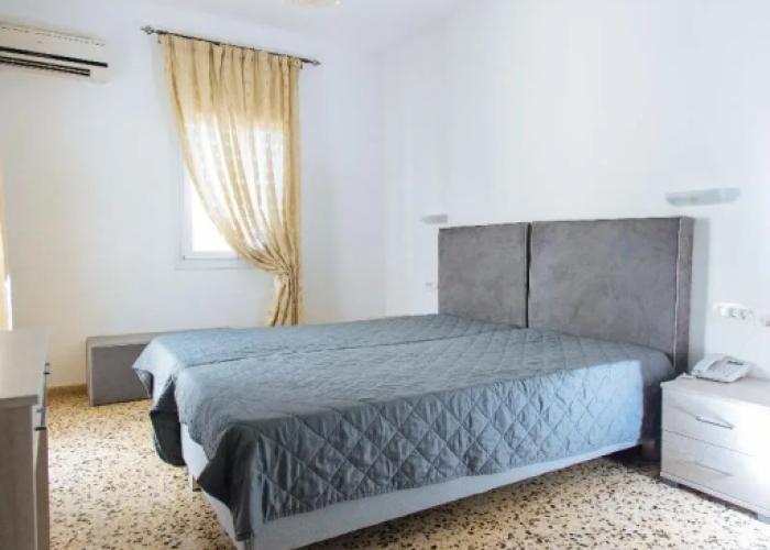 Nikos Hotel