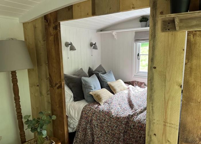 Cornwall Woodland Dog Friendly Shepherd's Hut