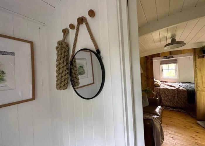 Cornwall Woodland Dog Friendly Shepherd's Hut