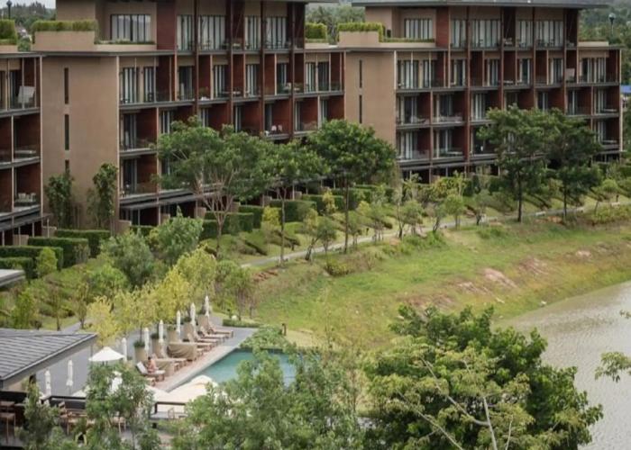 Atta Lakeside Resort Suite