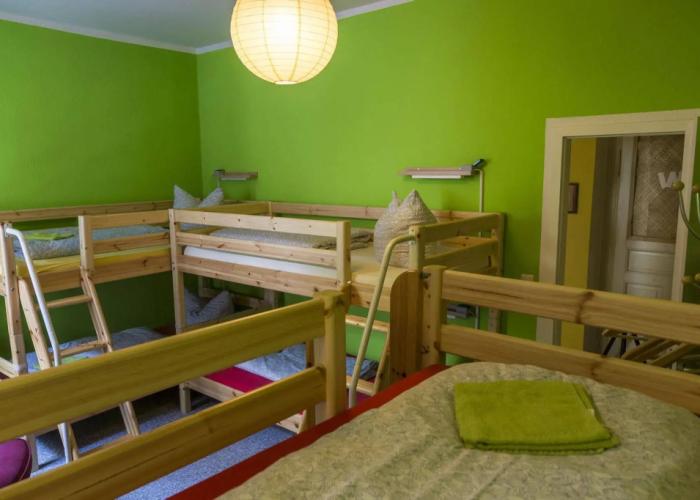 Lollis Homestay - Hostel