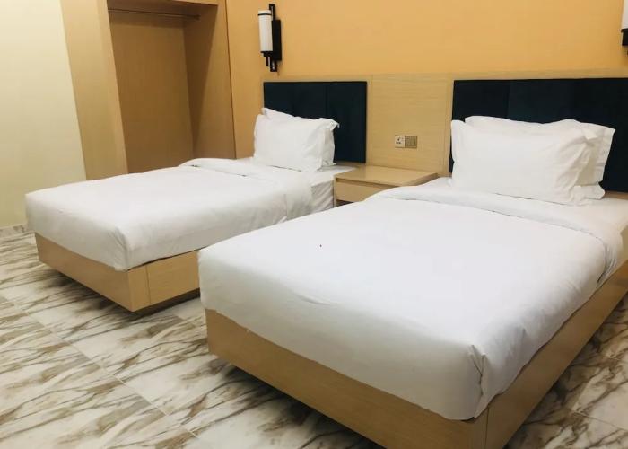 Seasons Hotel Barka