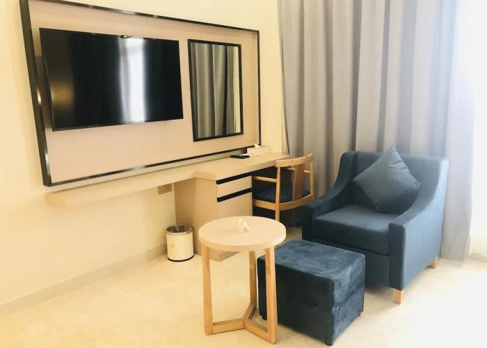 Seasons Hotel Barka