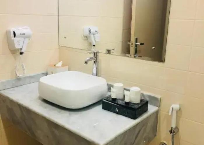 Season Inn Hotel
