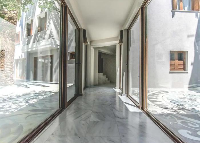 Apollon Library Suites