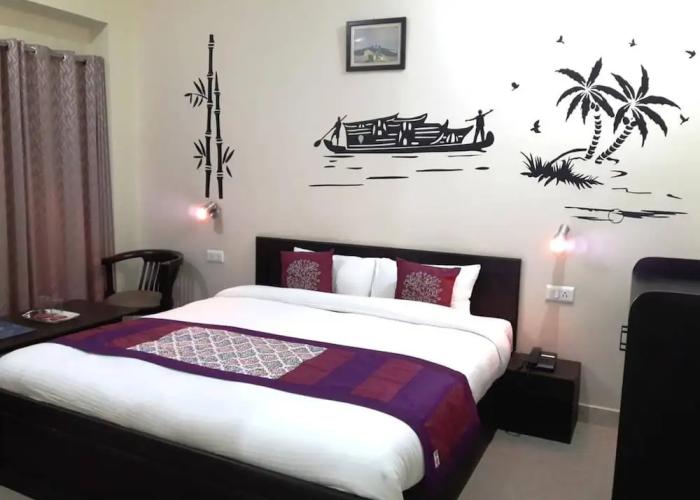 Hotel Avlokan - Near Kainchi Dham Mandir