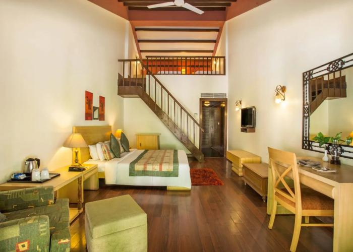 The Riverview Retreat, Corbett