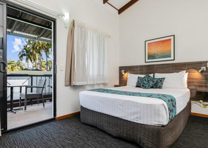 Palms City Resort