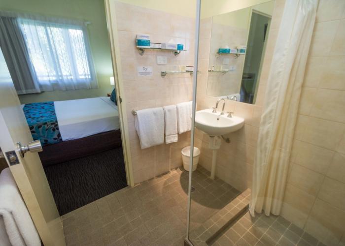 Palms City Resort