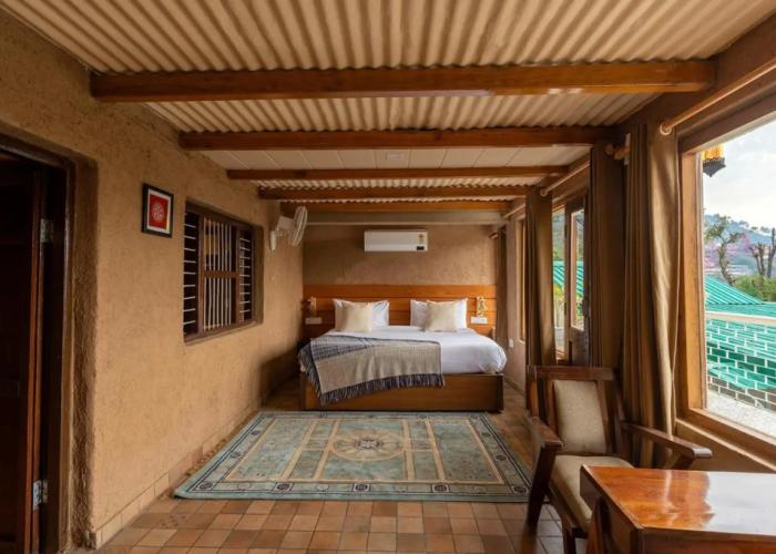 Maati Resort by the Lake Hill