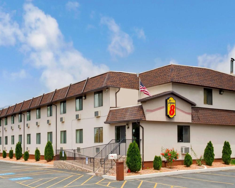 Super 8 by Wyndham Ogden