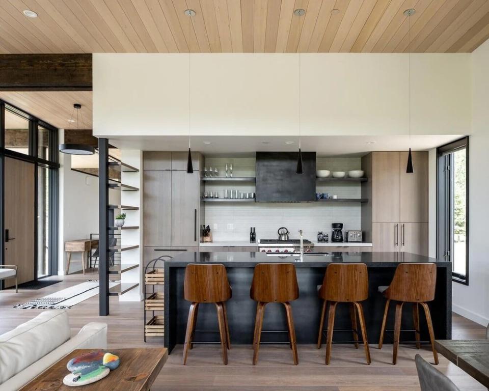 11 Treeline 4 Bedroom Home by Moonlight Basin Lodging