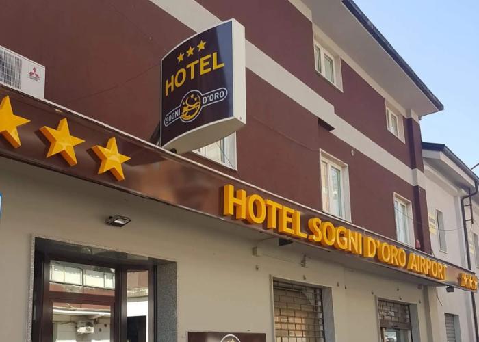 Hotel Sogni D'Oro Airport