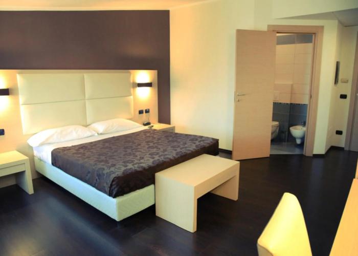 Hotel Sogni D'Oro Airport
