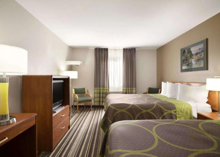 Super 8 by Wyndham Bozeman