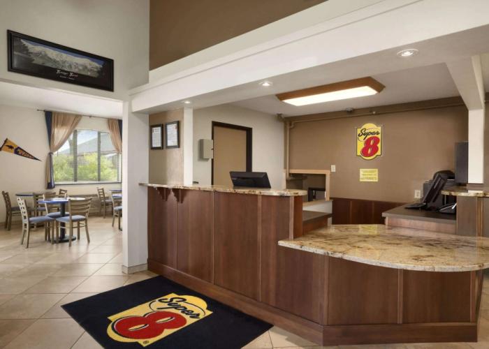 Super 8 by Wyndham Bozeman