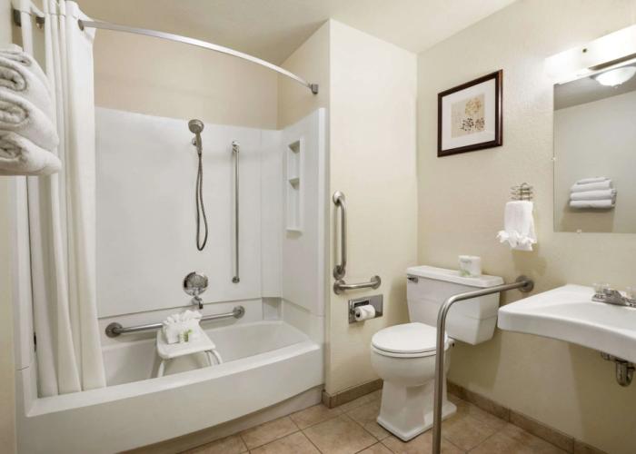 Super 8 by Wyndham Bozeman