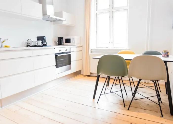 Spacious and Cool 1-bed in Gadekvarteret