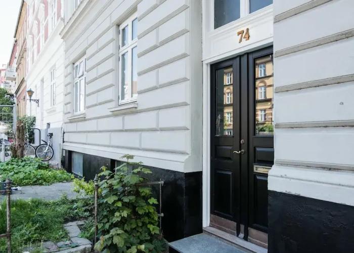 Spacious and Cool 1-bed in Gadekvarteret