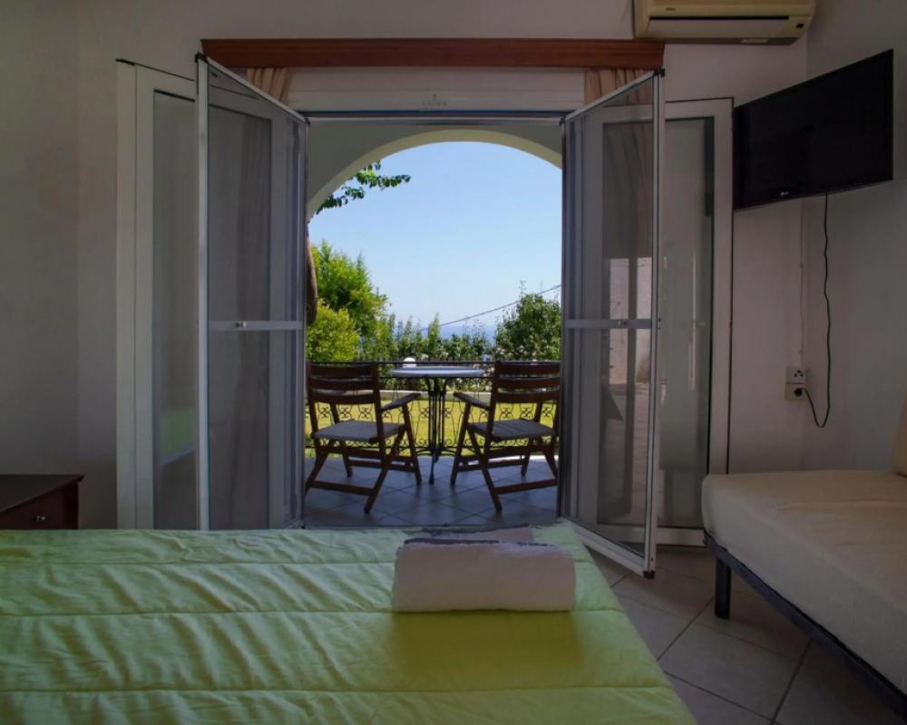фото Spiros Studios