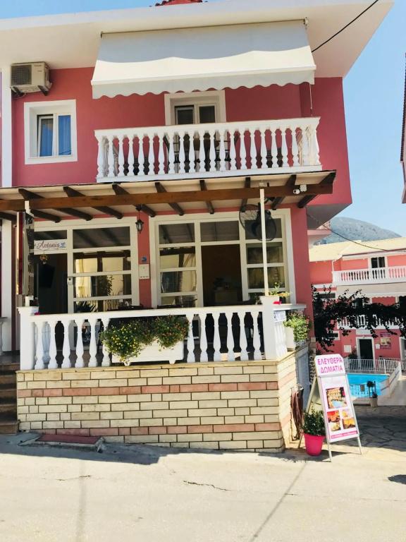 фото Villa Antonis