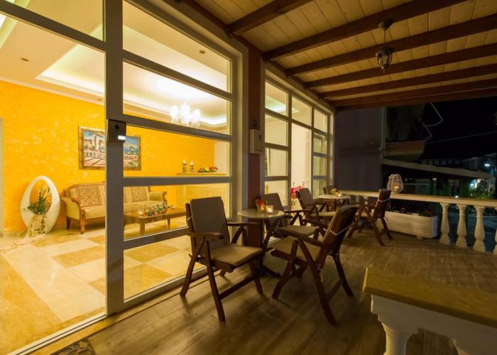Villa Antonis