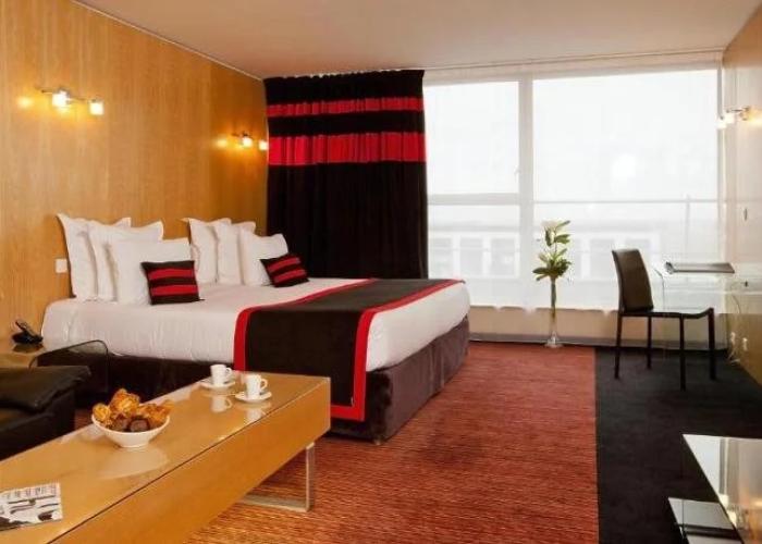 LIEUSAINT - Residhome Appart Hotel Suites Paris Sénart