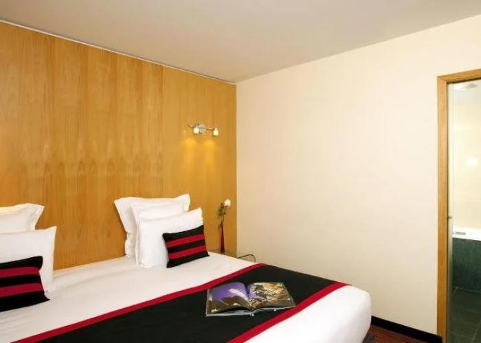 LIEUSAINT - Residhome Appart Hotel Suites Paris Sénart