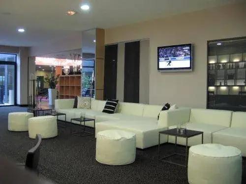 LIEUSAINT - Residhome Appart Hotel Suites Paris Sénart