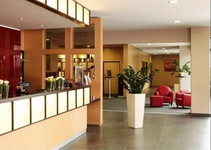 LIEUSAINT - Residhome Appart Hotel Suites Paris Sénart