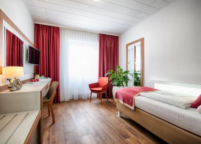 Hotel Senator