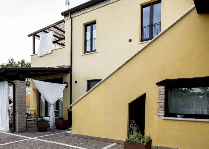 Charming Apartment in Ascoli Piceno Near Village