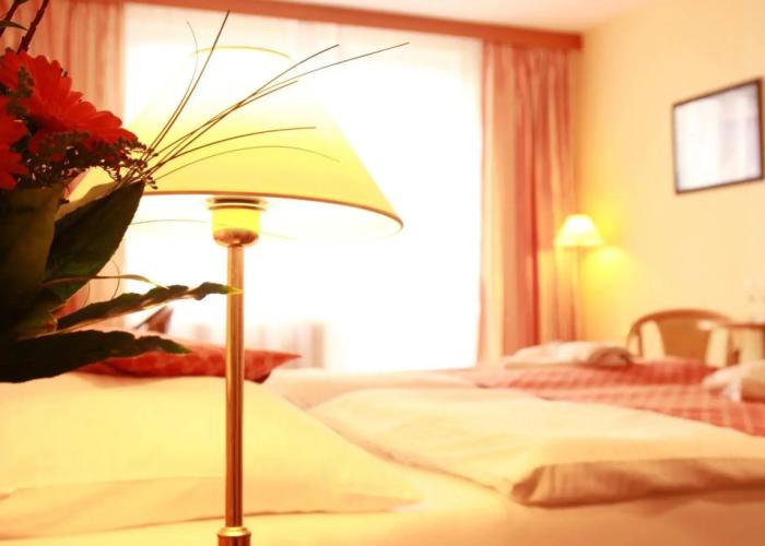 Lazensky Hotel Pyramida I
