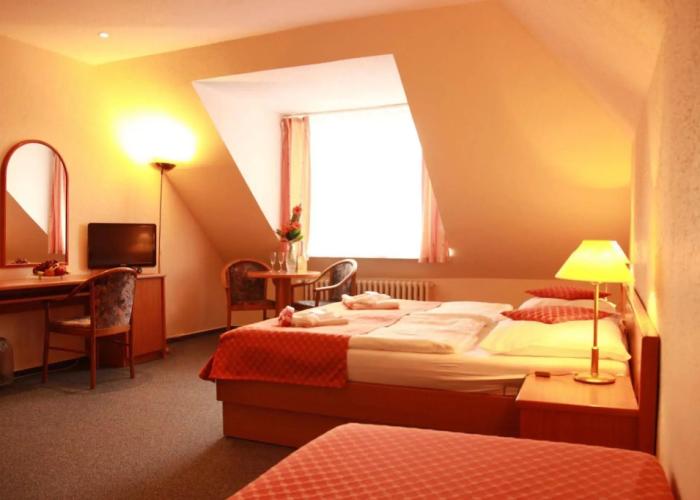 Lazensky Hotel Pyramida I