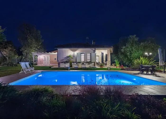 Villa Daniela con Piscina Vista Lago by Wonderful Italy