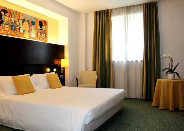 Hotel Senator